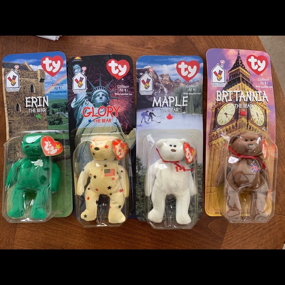 TY BeanieBabies McDonalds International Bear set/4